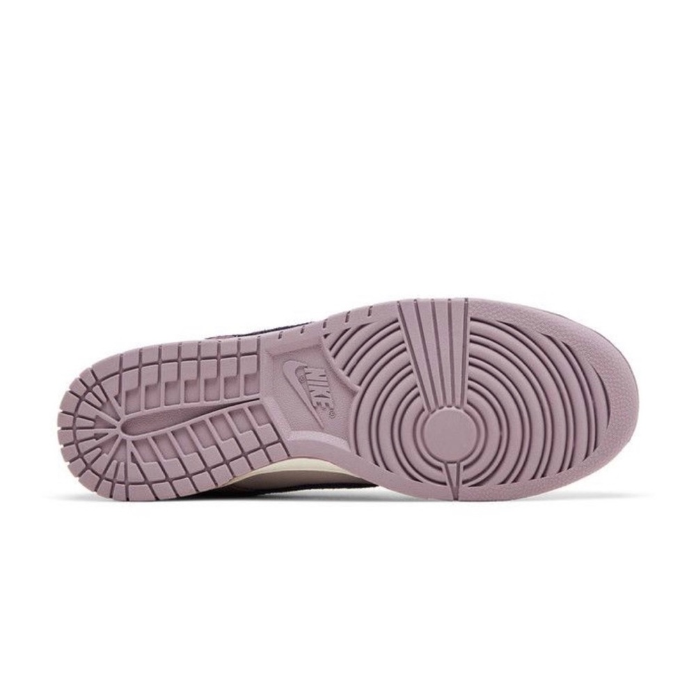Nike DUNK LOW SE
"LIGHT VIOLET ORE" - Picture 4 of 7